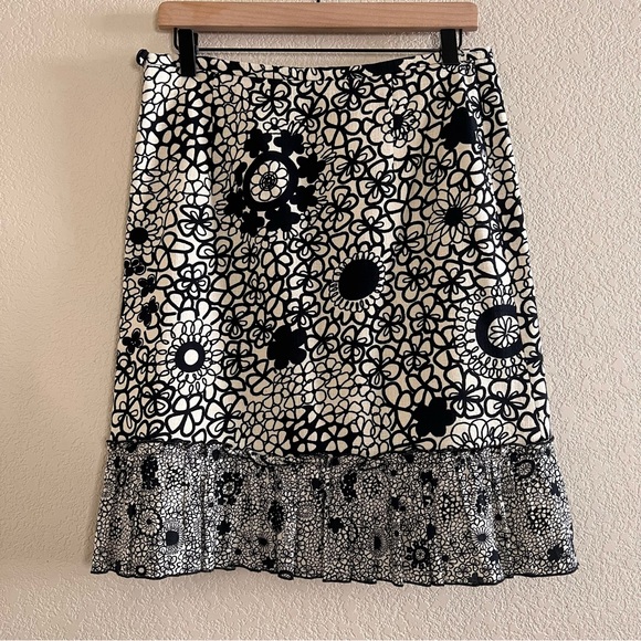 Moschino Cheap and Chic Black and Cream Midi Ruffle Skirt Size 10 - Picture 1 of 12